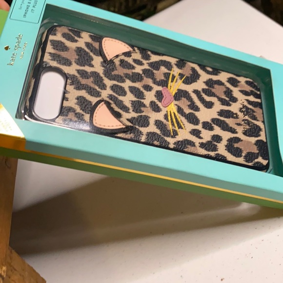 Kate Spade Leopard Appliqué iPhone 8/7 Plus Case - Picture 7 of 8
